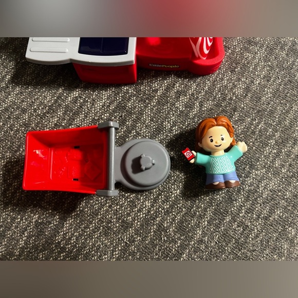 Fisher-Price Little People Target Run Playset for Toddlers & Kids - Picture 5 of 8